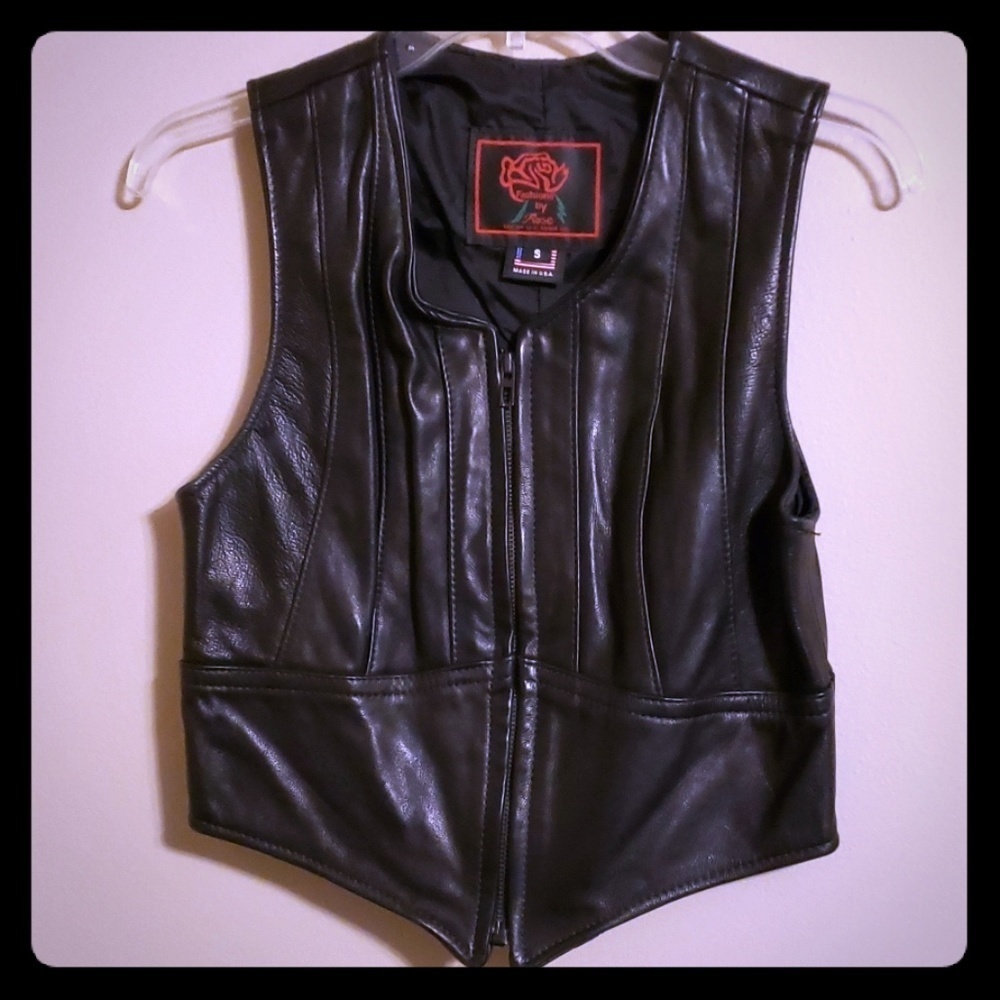 Vintage black leather vest fashion by rose usa